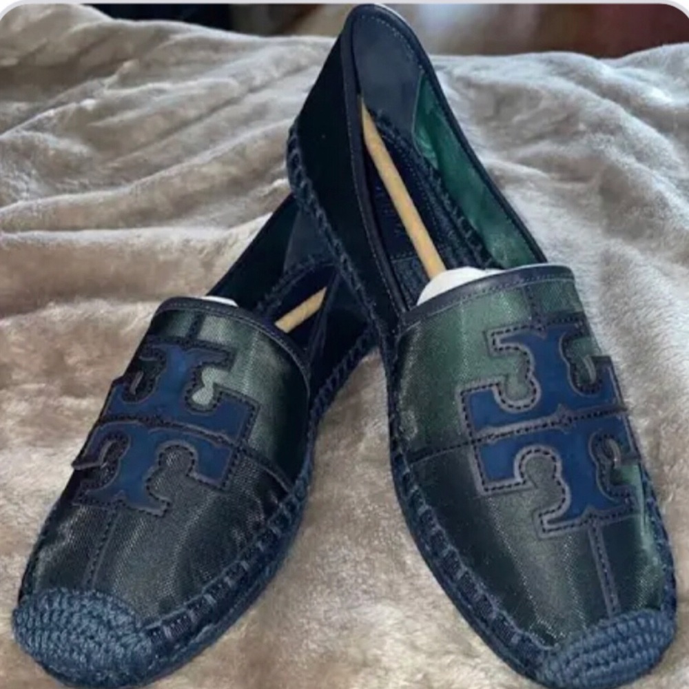 Tory Burch Women’s Navy and Black Slip-On Loafers NEW IN BOX.